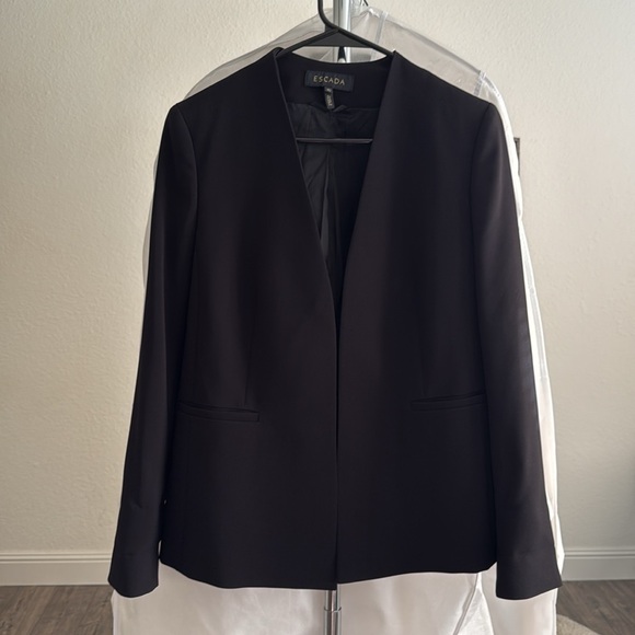 ESCADA BLAZER - Picture 2 of 7
